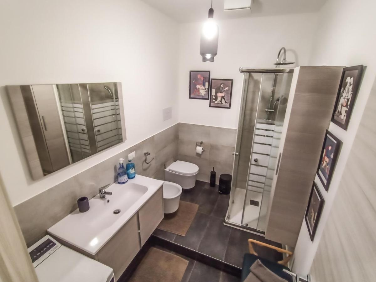 Mr Square Apartment Катания Экстерьер фото